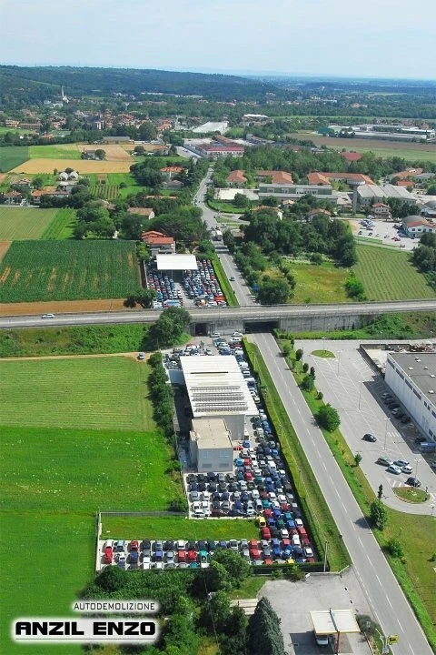 Autodemolizioni Anzil - sede aziendale, vendita motori usati e rettificati garantiti